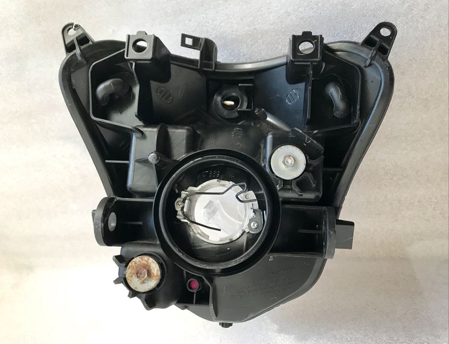 Farol Honda hiCB 500 F (2014) / CB 650 F (2016)