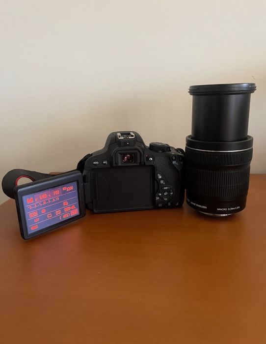 Canon 700D 18-135mm