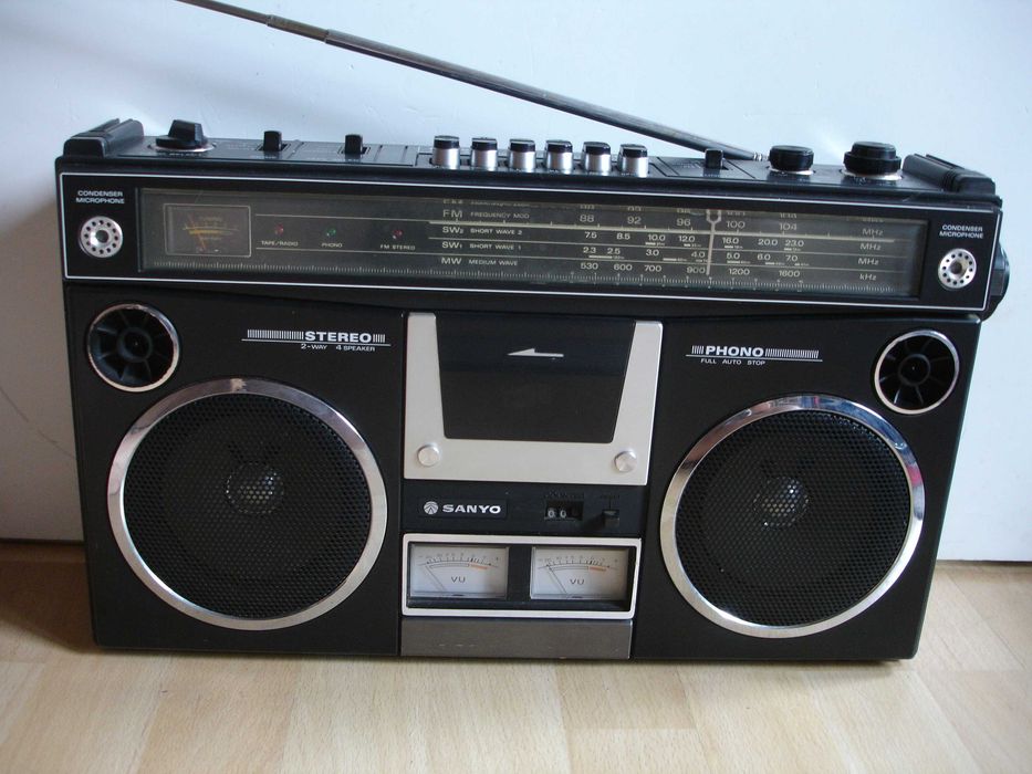 Radiomagnetofon SANYO M-4500KE
