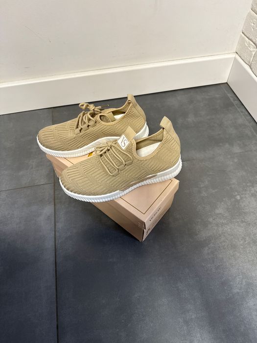 Buty damskie sportowe 38