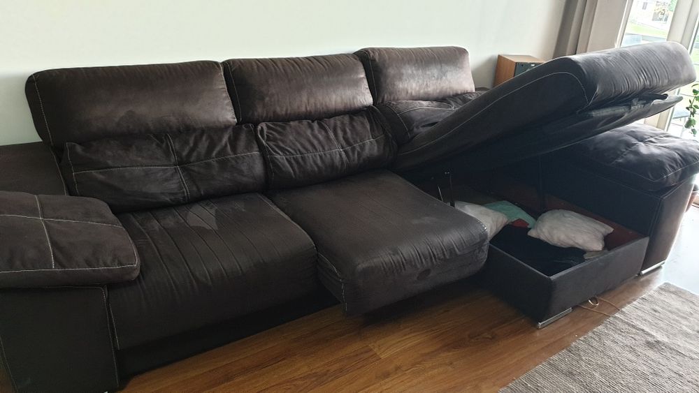 Sofa chaise longue   .