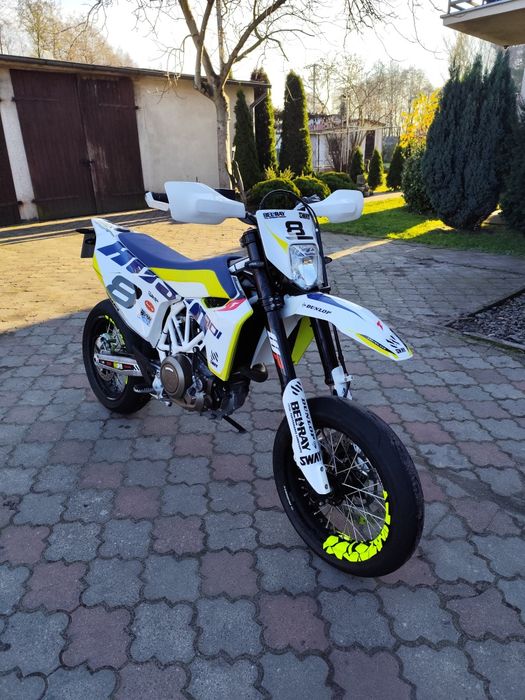 Husqwarna 701 supermoto
