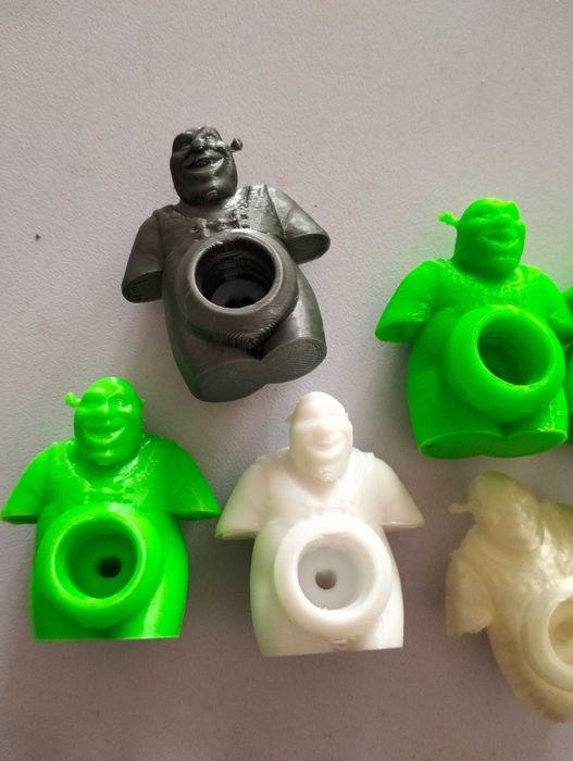 Насадка для зубной пасты в виде Шрека