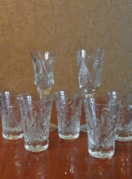 Кришталеві стопочки  плюс рюмочки. 7штук. Текст!