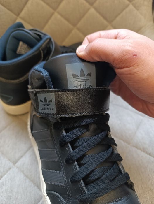 Кроссовки Adidas