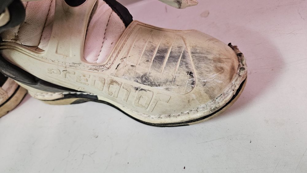 Buty Cross  Forma  45 zapraszam