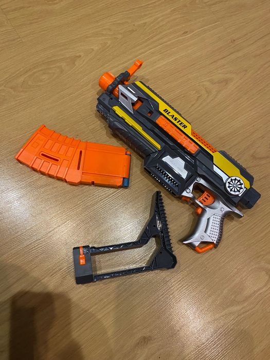Автомат ньорф blaster з магазином