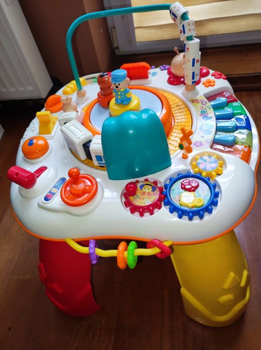 Sprzedam stolik interaktywny. Całkowicie sprawny.