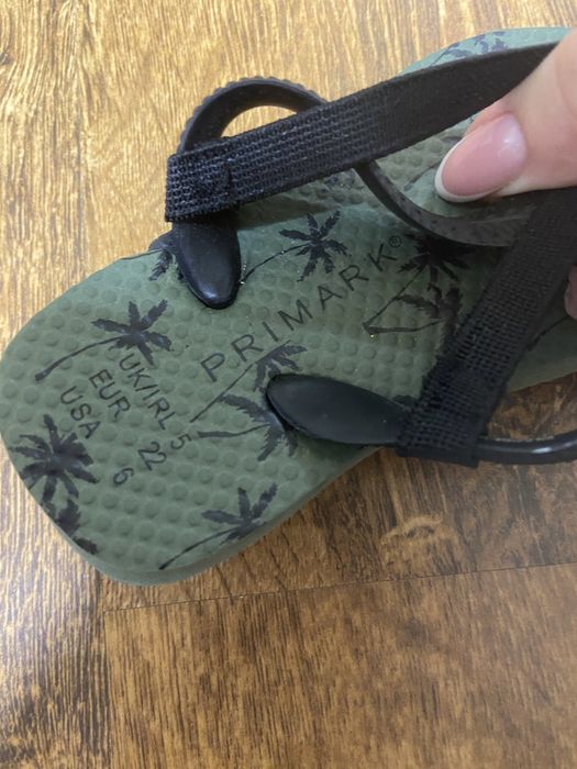 Шлепанці дитячі