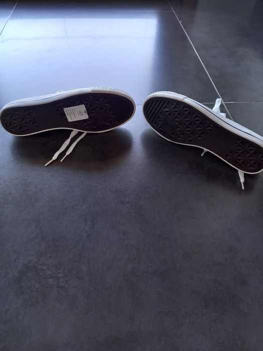 New white sneakers! Size 37! See price!64552857564418121