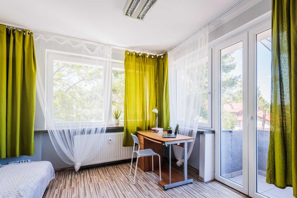 Prywatny Akademik, Pokoje Katowice Ligota, 4 minuty od Uniwersytetu medycznego, WI-FI, Ogród,