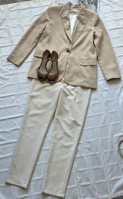 Viralowe eleganckie spodnie damskie ZARA ecru rozmiar S/M