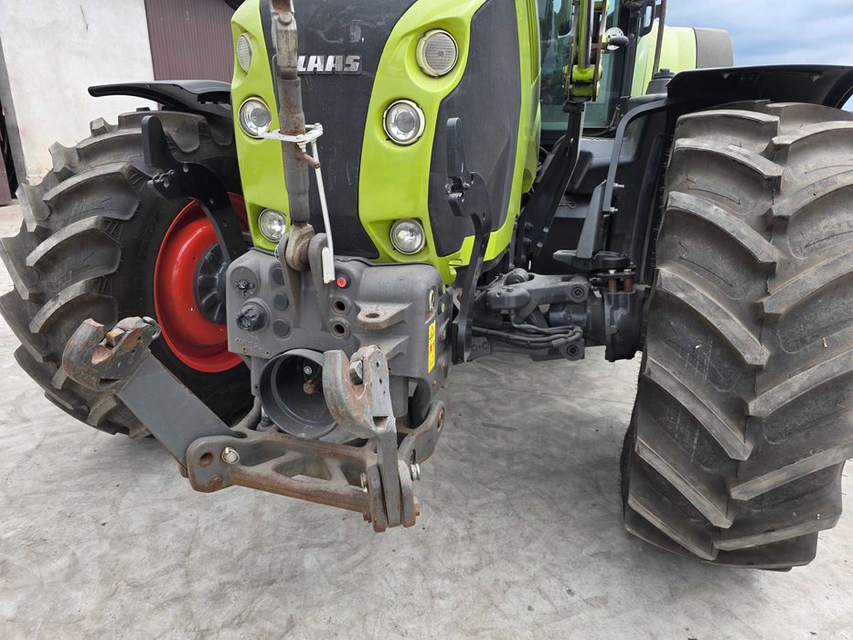 Claas Arion 620 z ładowaczem czołowym Ares Axion