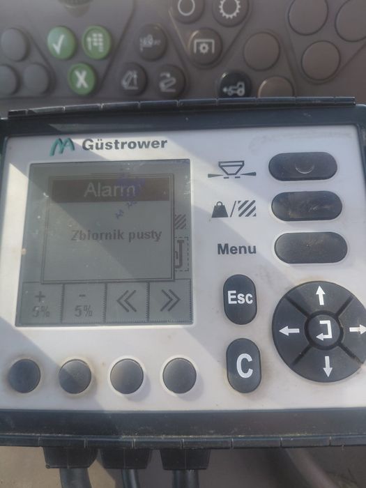 Rozsiewacz wapna, nawozu Gustrower GDK 6000