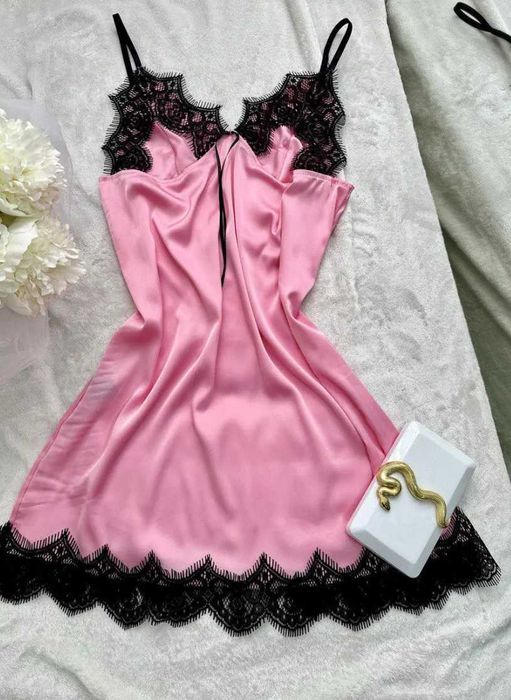 Шовкова нічна сорочка з мереживом 42/44/46/48/50