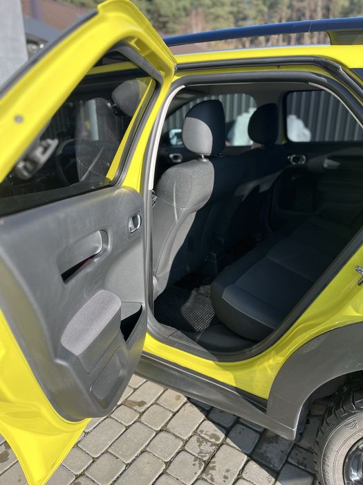 Продам автомобіль Citroen C4 Cactus
