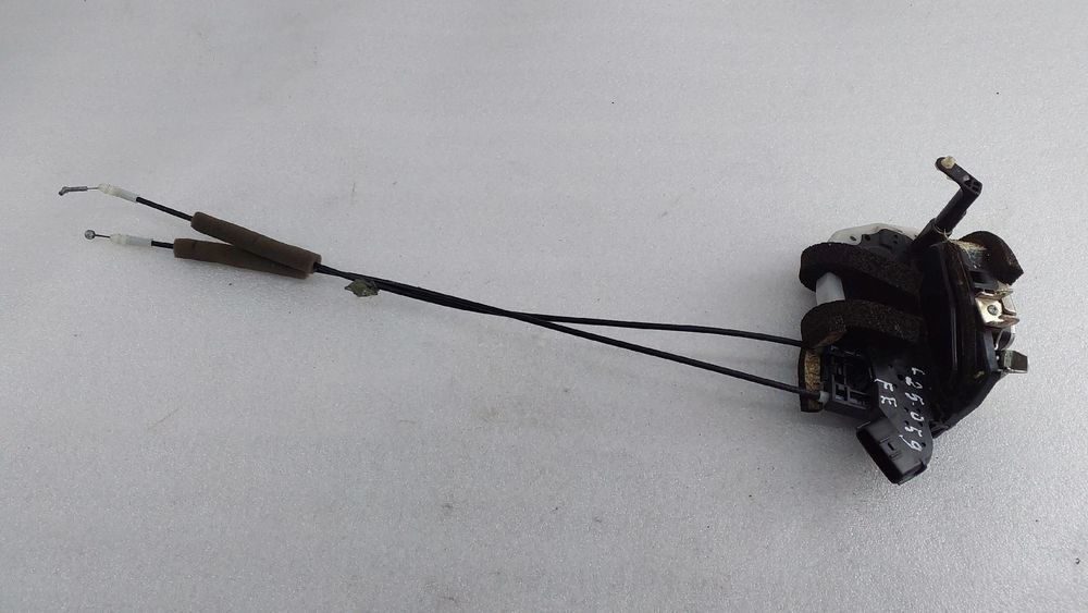 Fechadura / fecho porta frente esquerdo NISSAN Juke (F15)