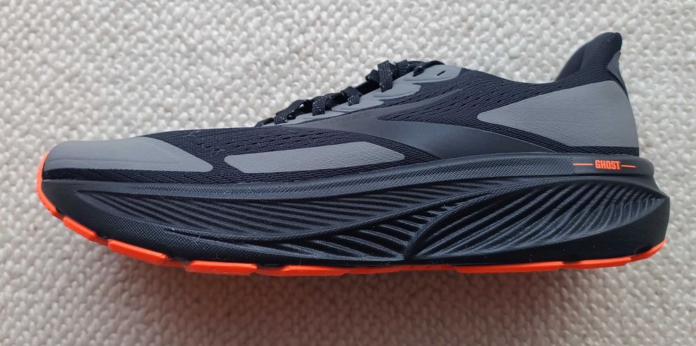 Męskie buty do biegania Brooks Ghost 17, rozm. 44, czarno-pomarańczowe