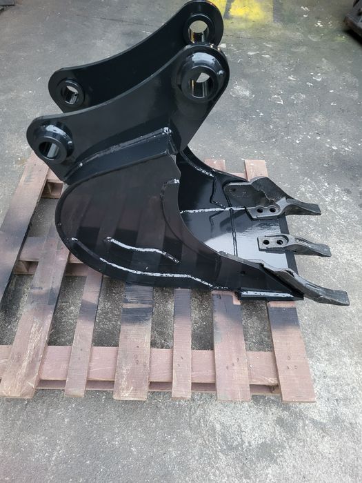 Łyżka 40cm z zębami pasująca do koparki koparko ładowarki JCB 3cx 4cx