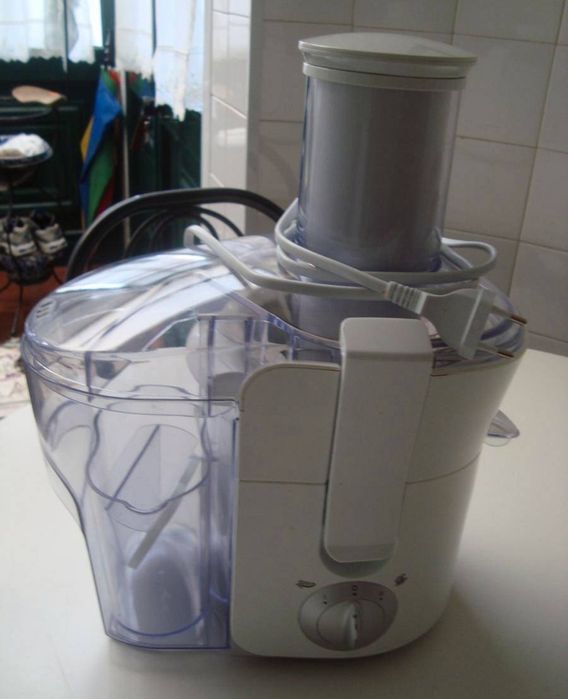 Centrifugadora Philips - nova