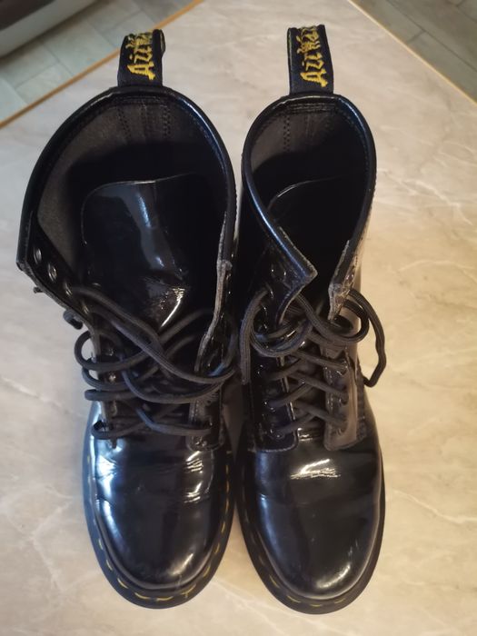 Черевики лаковані