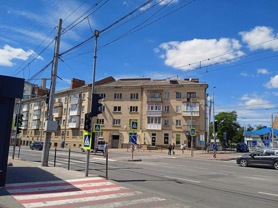 Продаж двокімнатної квартири поблизу Центру