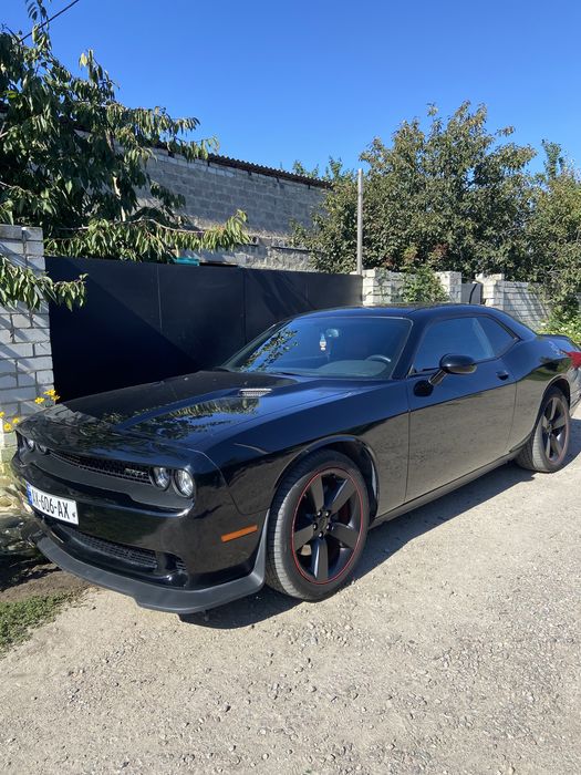 Dodge challenger , додж челендер , мотор