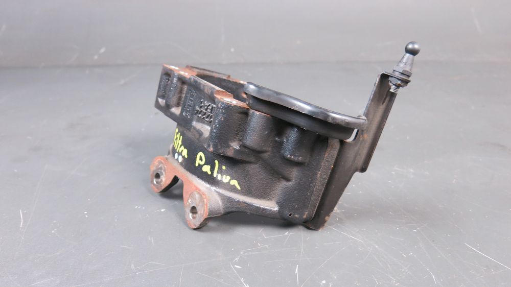 Jaguar XF X250 2.2d łapa uchwyt mocowanie filtra paliwa