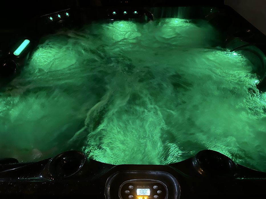 Jacuzzi ogrodowe BALBOA 4x pompa 100 dysz ozon audio LED