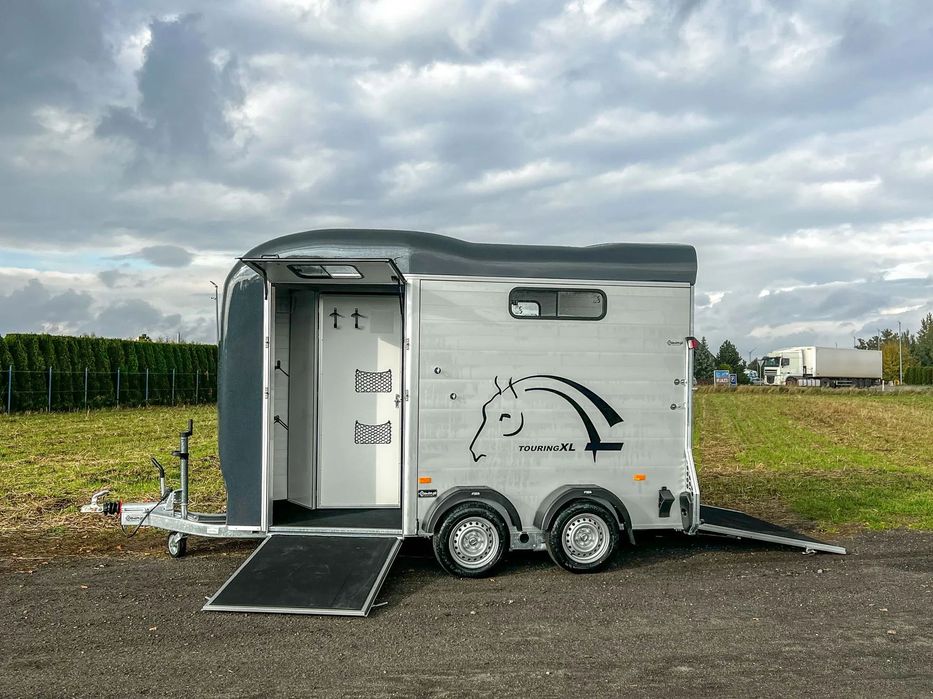 Cheval Liberte Przyczepa  Cheval Liberté Touring XL 2 konie | ALU | Pullman 2 | Przedni trap |