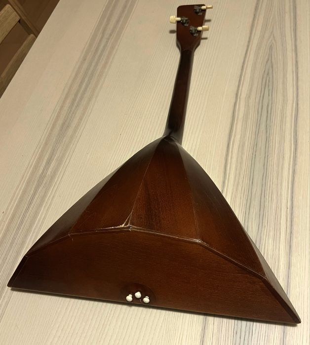 Balalaika Russa Comemorativa "300 Anos S. Petersburgo" - Pintada à Mão