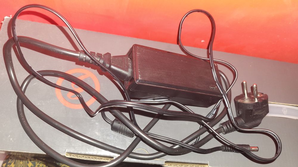 Cabo de alimentação Monitor Ozone Pro 24.5