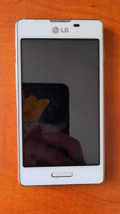Telefon LG E460 w bardzo dobrym stanie