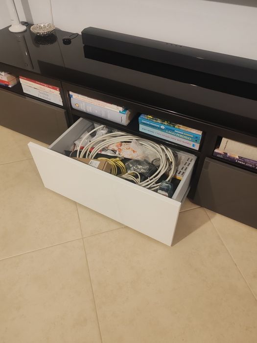 Móvel TV em bom estado