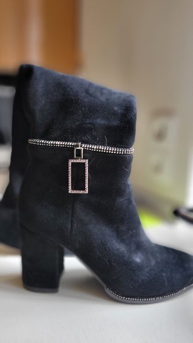 Продам  жіночі ботфорти