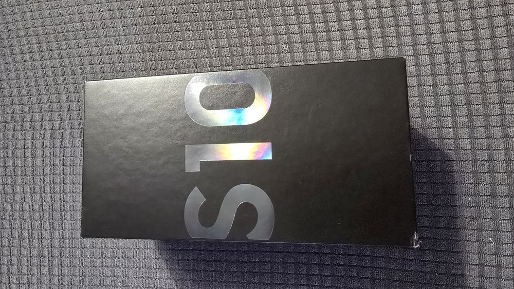 Samsung Galaxy S10 128GB z etui
