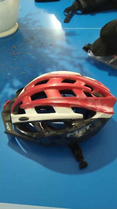 Capacete met em bom estado