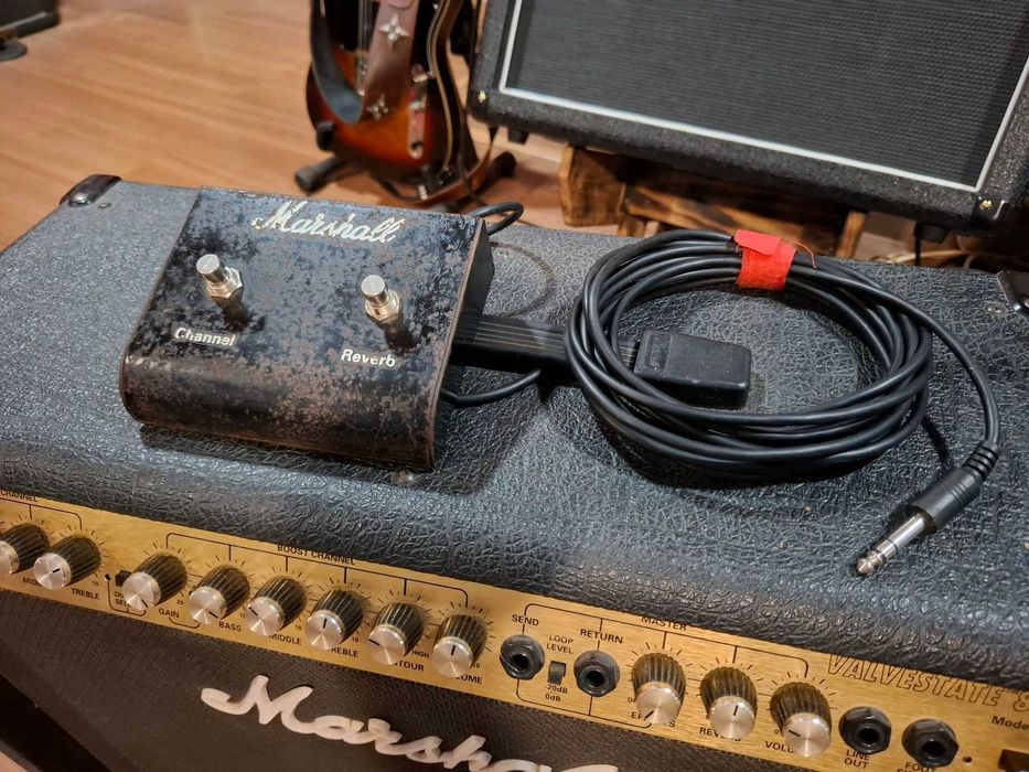 Amplificador de Guitarra Marshall Valvestate V80 - Model 8080