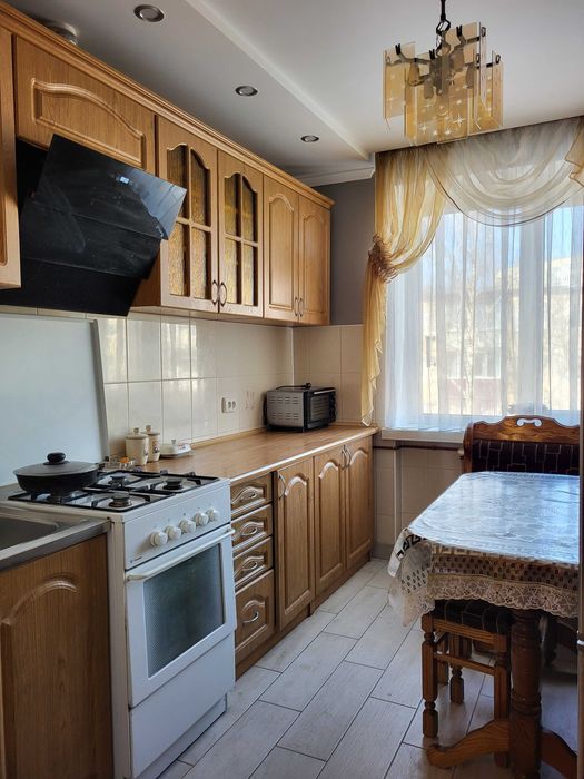 Довгострокова оренда 3-кімнатної квартири на вул.Гузара(Чалдаєва), БАМ