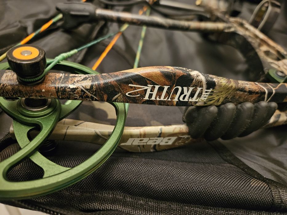 Sprzedam łuk bloczkowy myśliwski Bear Archery Truth 2