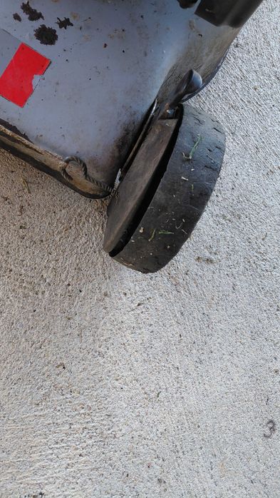 Maquina de cortar relva para arranjar ou para peças