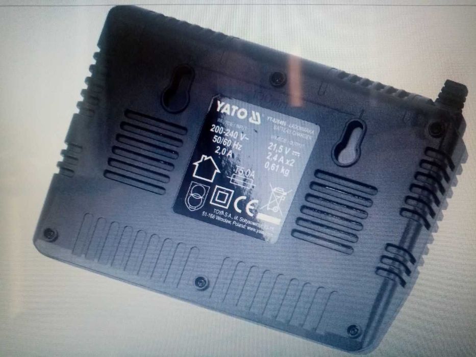 Подвійний зарядний пристрій 18В 2.2А YATO YT-828499