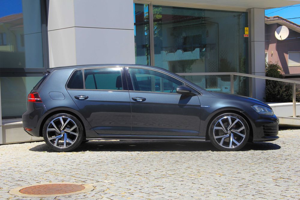 Volkwagen Golf 2.0 TDI GTD - Desde 185€/mês