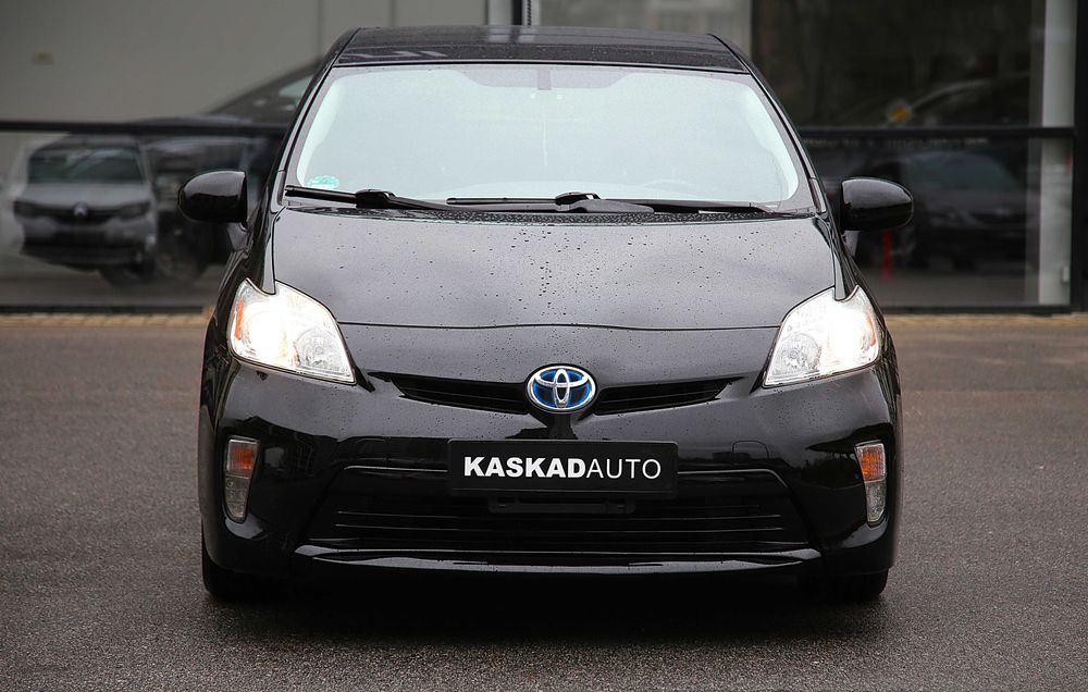 Продам Toyota Prius