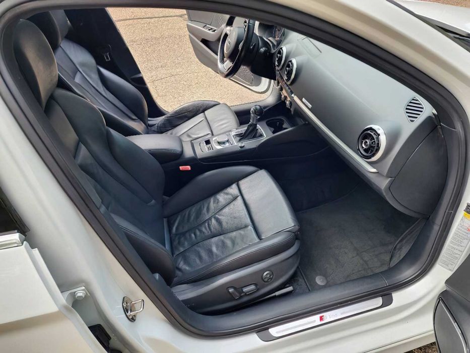 Audi A3      2015