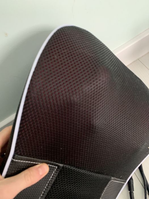 Масажер для спини новий