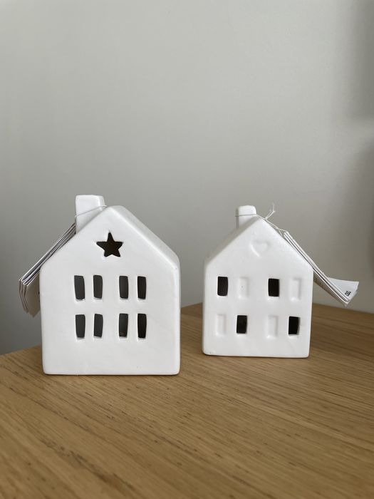 Casinhas de cerâmica branca com luz LED