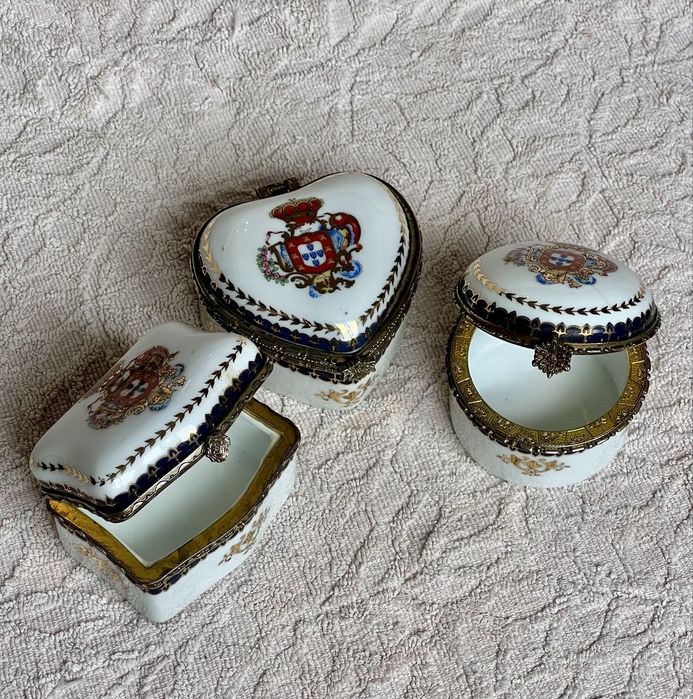 Lote 3 caixas de porcelana Portugal vintage