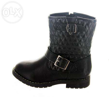 Стильные демисезонные сапожки на 35 размер