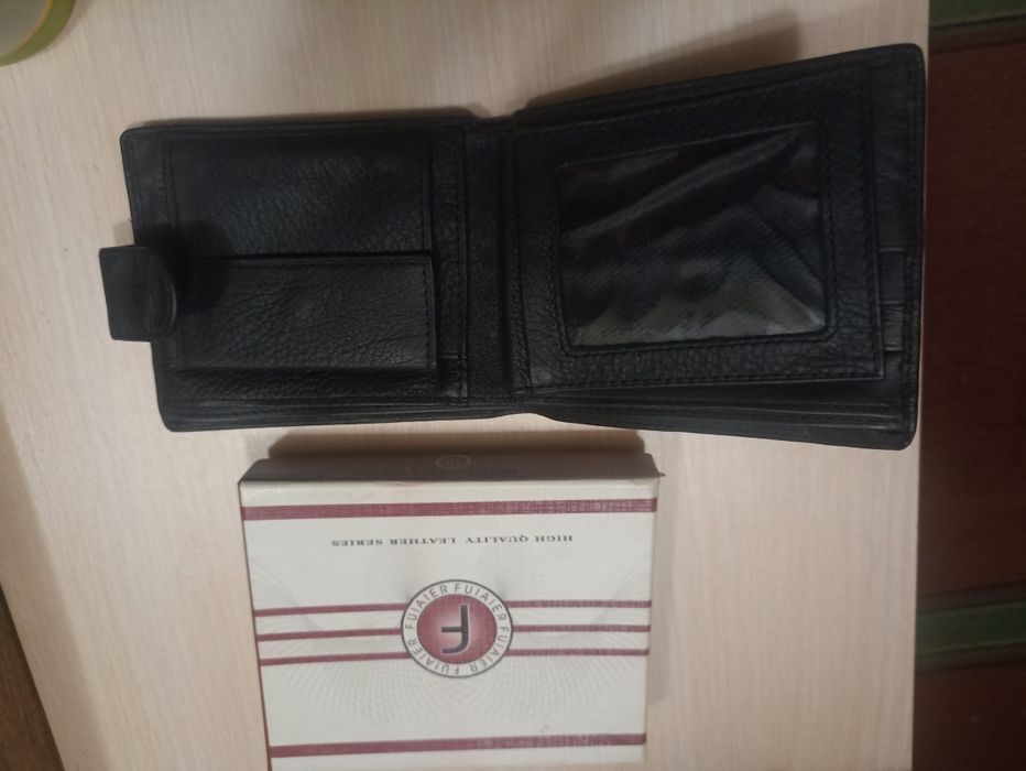 Продам кошелек мужской!